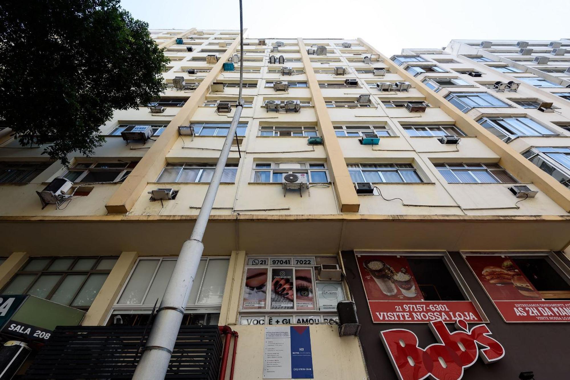 Apartamento Estudio Decorado A 180m Da | Fm 219/1205